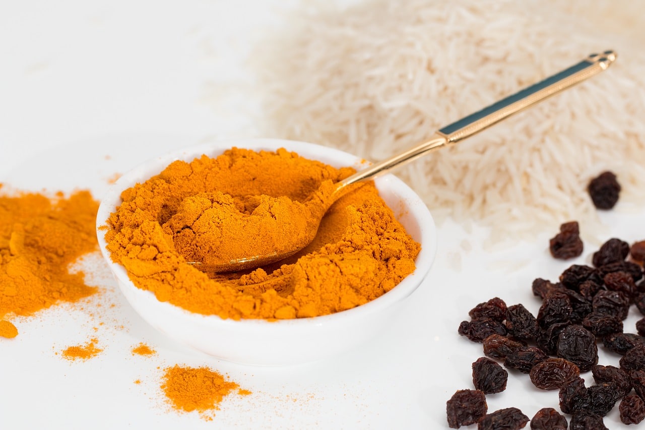 Turmeric can help with healthy teeth and gums