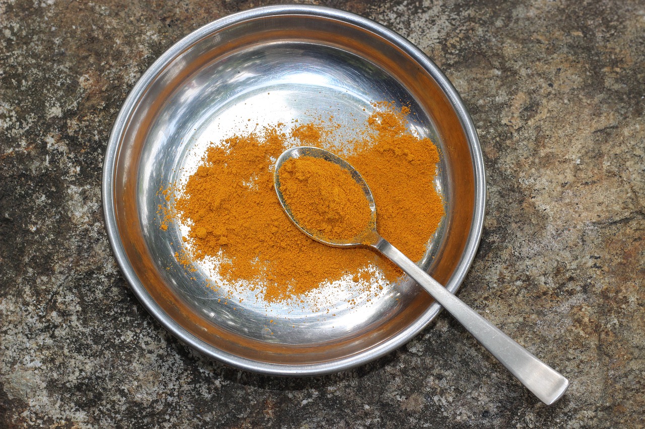 Turmeric for dental care