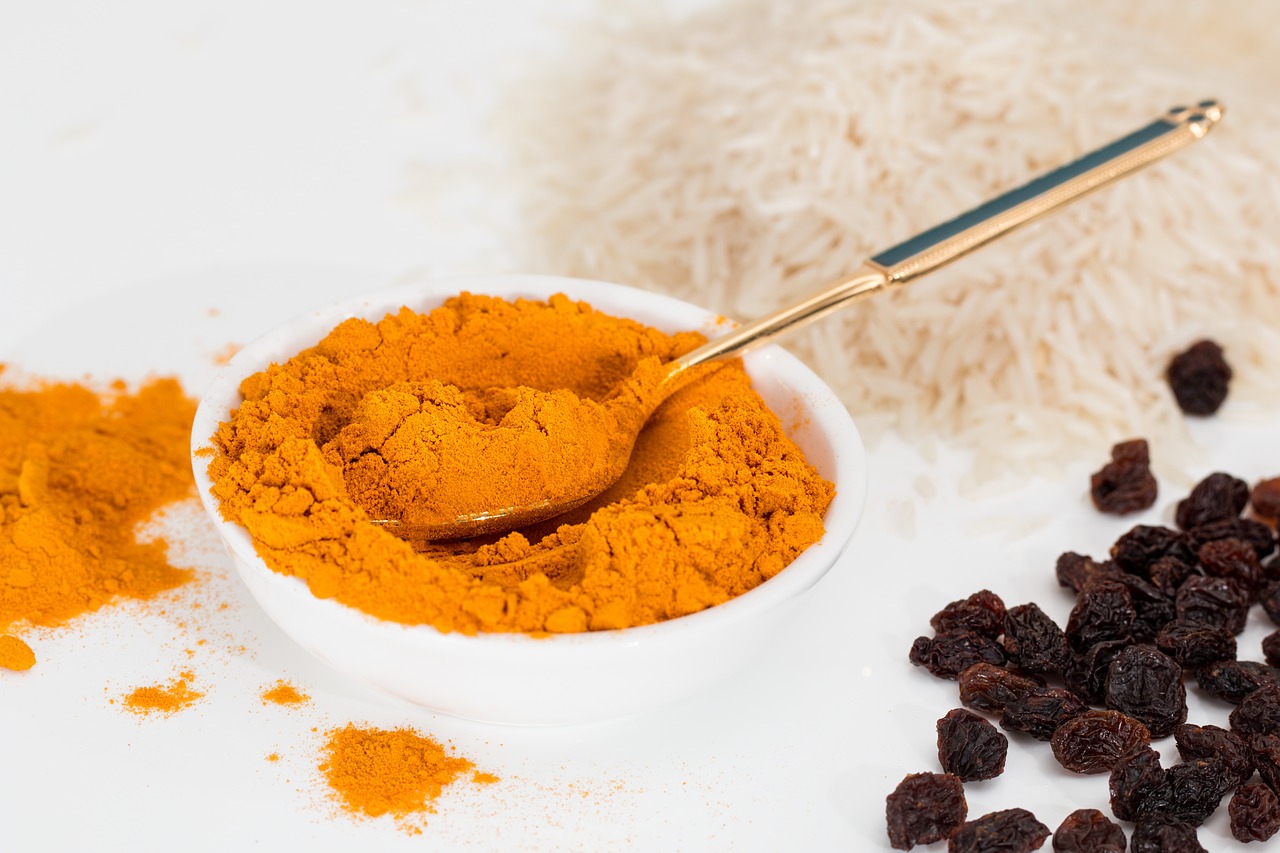 Turmeric for healthy teeth and gums